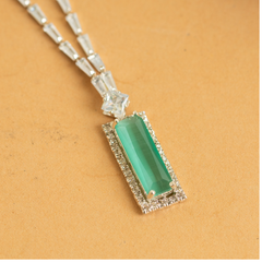 Natural Colombian Emerald American Diamond Necklace with Earrings