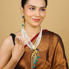 Graceful Peacock Necklace With Earrings