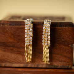 Stylish Kundan drop earrings