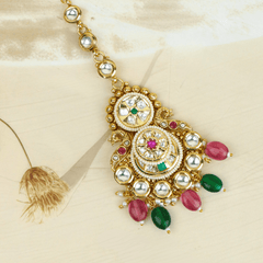 Radiant Kundan With Green and Red Beads Mangtika