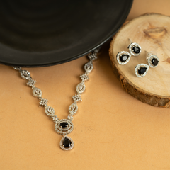 Black Tear Diamond American Necklace Set With Earrings