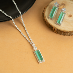 Natural Colombian Emerald American Diamond Necklace with Earrings