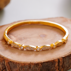 Unique Design gold plated diamond Crystals Bracelet