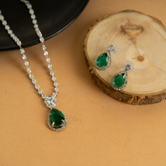 Natural Green Tear Diamond Clear Crystals Necklace With Earrings