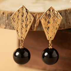 Gold plated black pearl earring