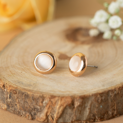 Round white stone stud earring